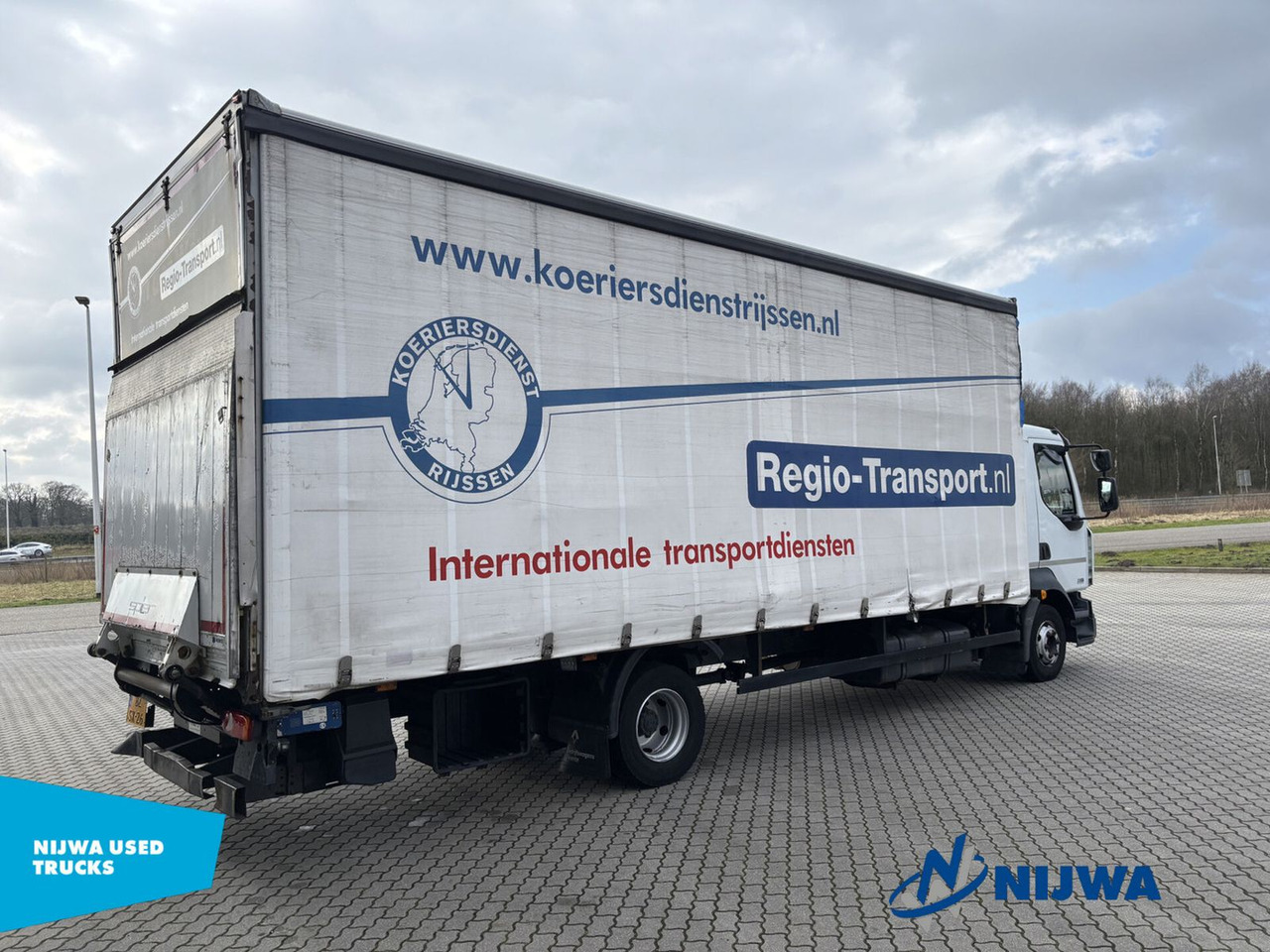 Renault MIDLUM 220 4x2 Schuifzeil + Laadklep - 侧帘卡车:图3 Renault MIDLUM 220 4x2 Schuifzeil + Laadklep - 侧帘卡车:图3