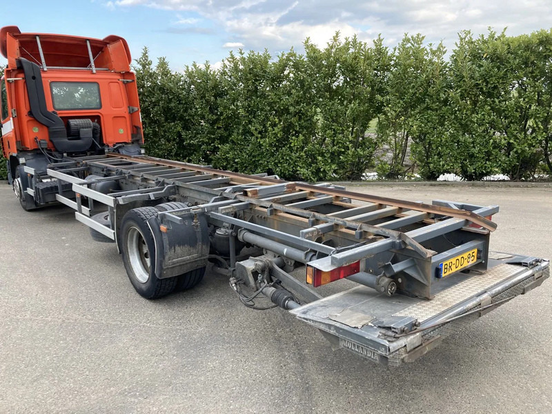 DAF CF65.180 Euro3 Manual / Laadklep - 驾驶室底盘卡车:图4 DAF CF65.180 Euro3 Manual / Laadklep - 驾驶室底盘卡车:图4