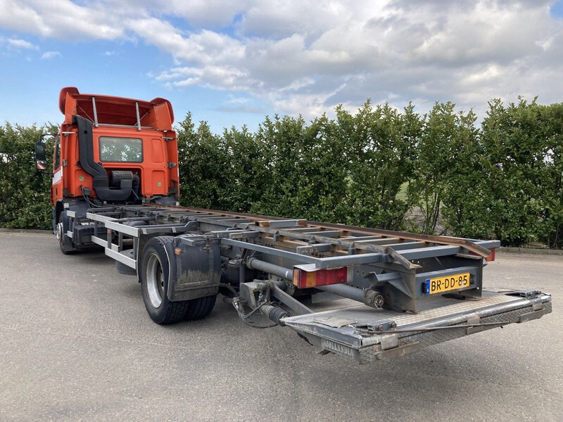 DAF FA CF65.180 Euro3 Manual / Laadklep - 驾驶室底盘卡车:图3 DAF FA CF65.180 Euro3 Manual / Laadklep - 驾驶室底盘卡车:图3