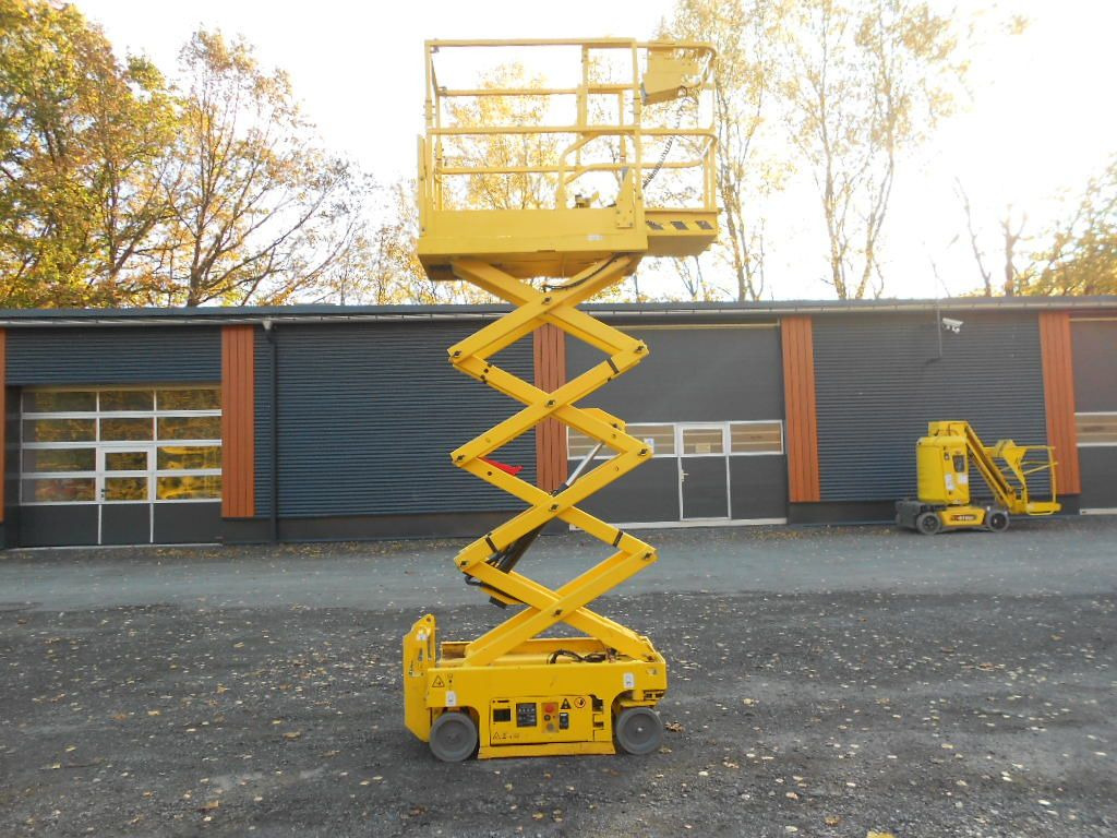 Genie GS 1330, Leichtscherenarbeitsbühne Genie 5,9 m - 车载空中平台:图1 Genie GS 1330, Leichtscherenarbeitsbühne Genie 5,9 m - 车载空中平台:图1