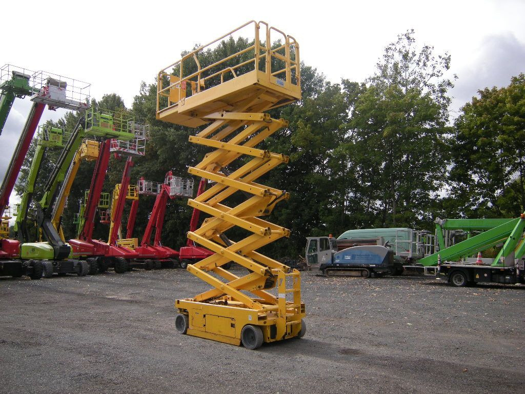 Genie GS 4047 Scherenarbeitsbühne Genie 14 m - 车载空中平台:图2 Genie GS 4047 Scherenarbeitsbühne Genie 14 m - 车载空中平台:图2