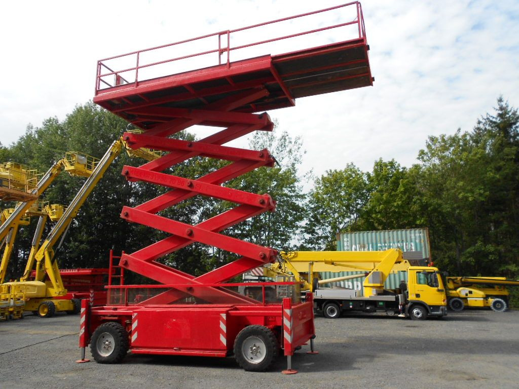 Scherenarbeitsbühne Liftlux SL205-25D4WD, AH 22 Scherenarbeitsbühne Liftlux SL205-25D4WD, AH 22 - 剪式升降机:图4 Scherenarbeitsbühne Liftlux SL205-25D4WD, AH 22 Scherenarbeitsbühne Liftlux SL205-25D4WD, AH 22 - 剪式升降机:图4