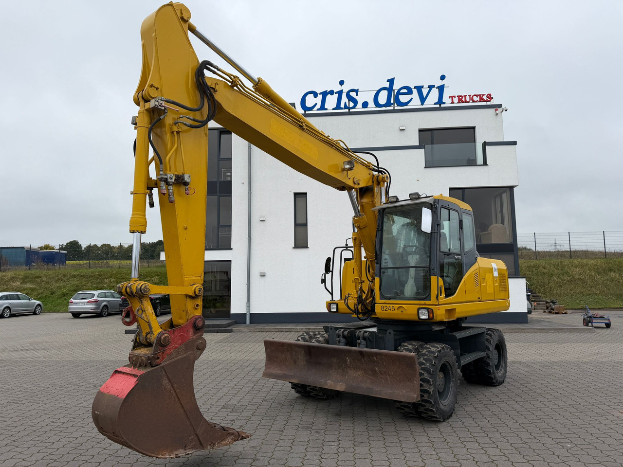 Komatsu PW 180 - 7 - 轮式挖掘机:图1 Komatsu PW 180 - 7 - 轮式挖掘机:图1