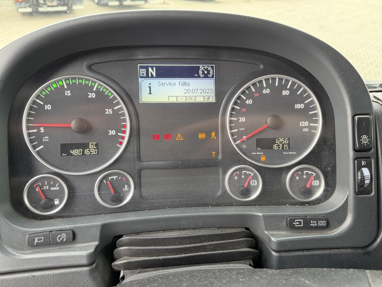 MAN TGM 18.340 4x2 LBW - 厢式卡车:图4 MAN TGM 18.340 4x2 LBW - 厢式卡车:图4