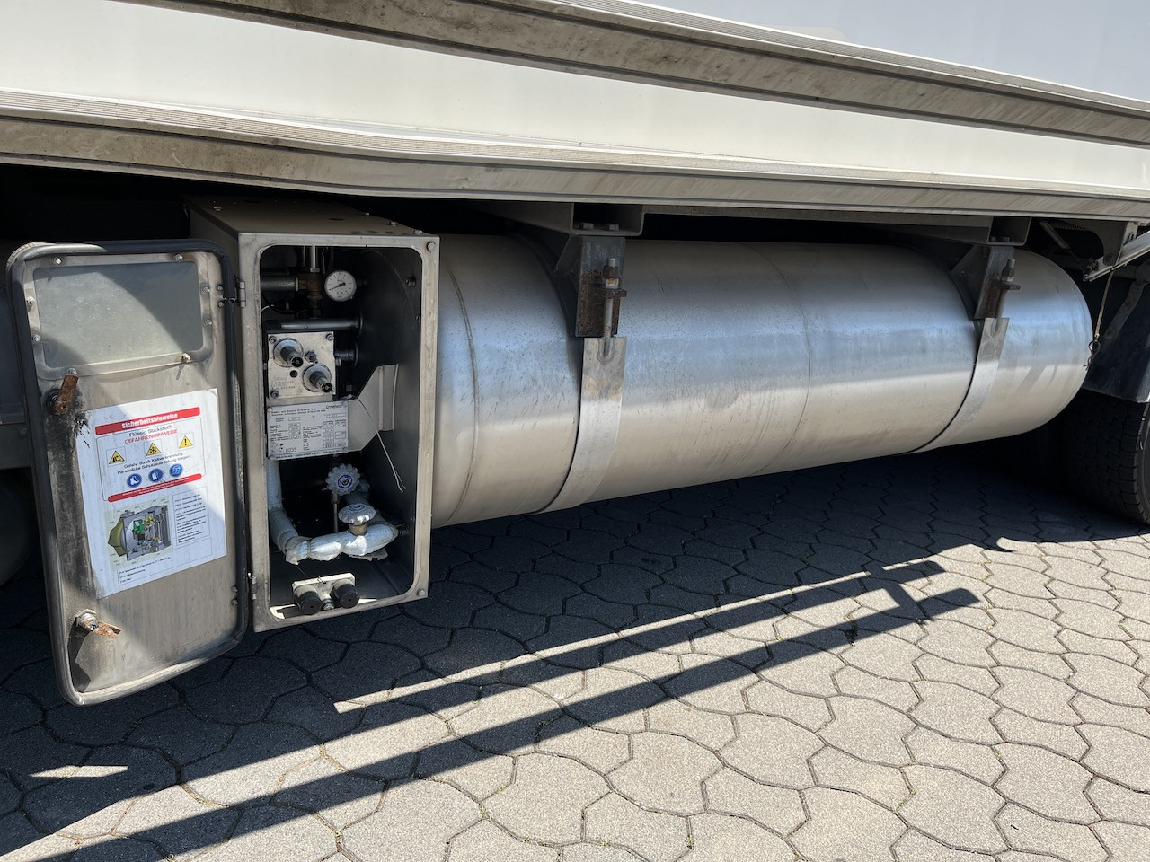 Mercedes-Benz Antos 1840 4x4 HAD LBW Kühlung Flüssigstickstoff - 冷藏车:图4 Mercedes-Benz Antos 1840 4x4 HAD LBW Kühlung Flüssigstickstoff - 冷藏车:图4