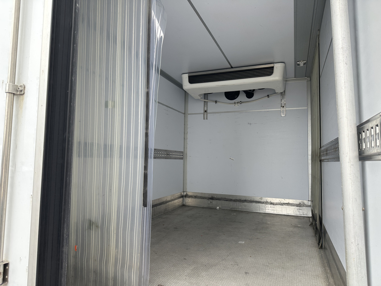 Mercedes-Benz Sprinter 317 CDI Thermoking -20 ATP Klima BT - 冷藏货车:图2 Mercedes-Benz Sprinter 317 CDI Thermoking -20 ATP Klima BT - 冷藏货车:图2