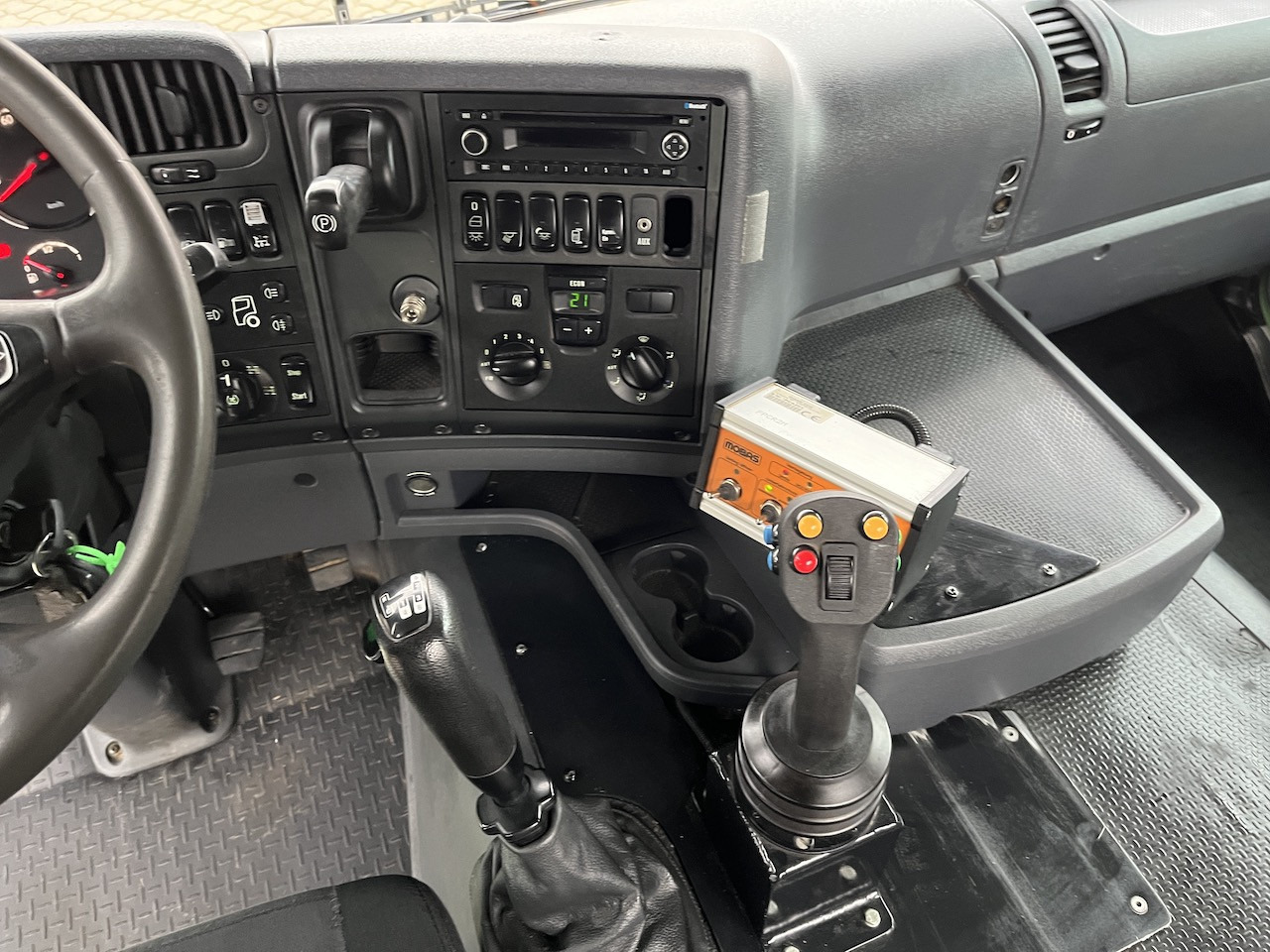 Scania G 450 8x4  Trösch Abrollkipper - 吊钩升降车:图4 Scania G 450 8x4  Trösch Abrollkipper - 吊钩升降车:图4