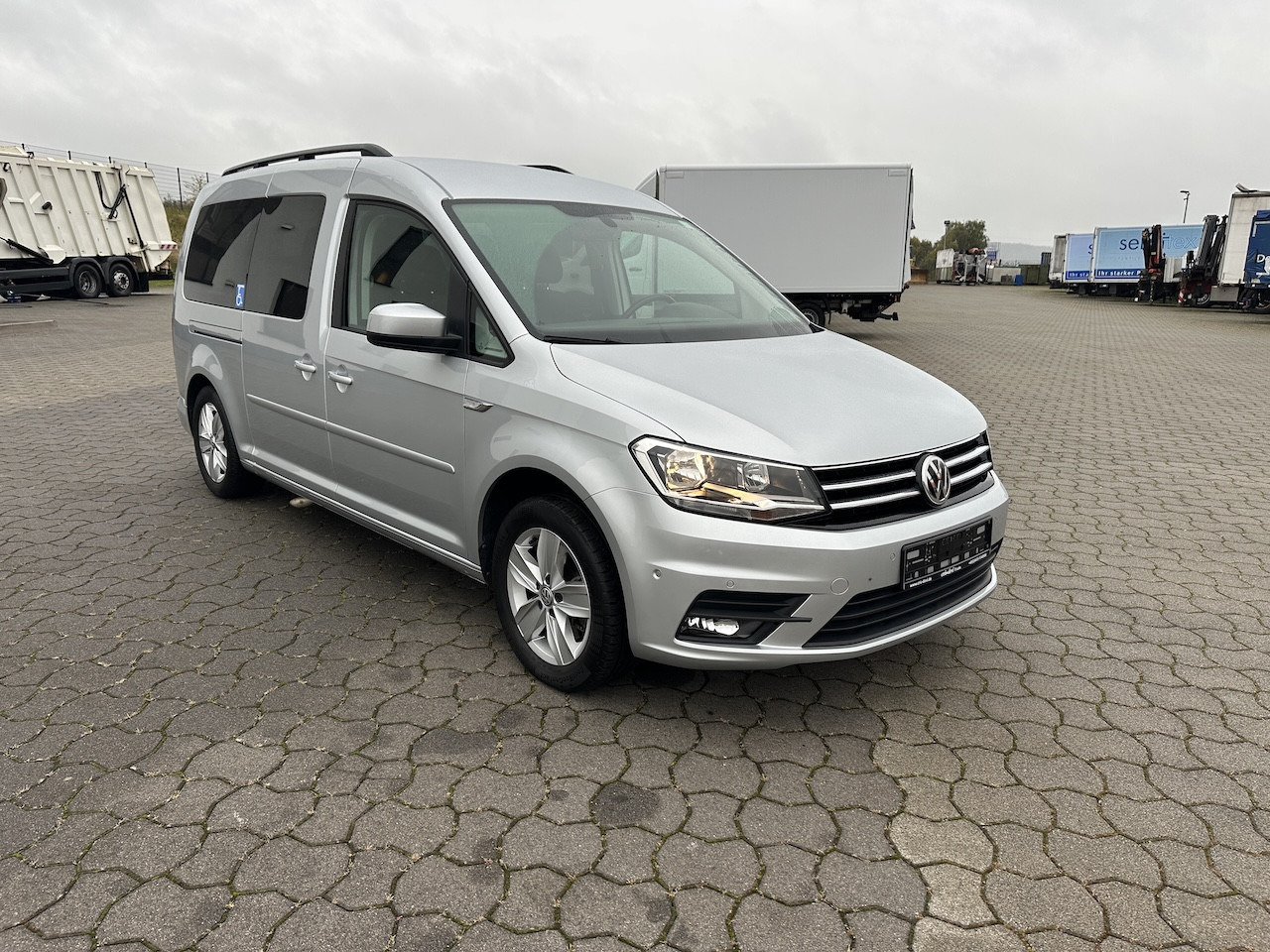 康比货车 VW Caddy Maxi Paravan Umbau Rollstuhl Heckeinstieg：图8
