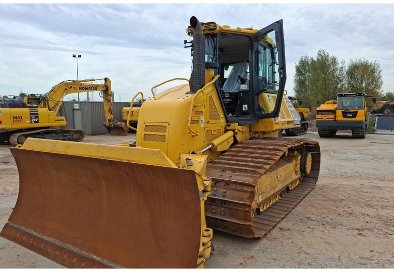 Komatsu D61PXI-24E0 - 推土机:图2 Komatsu D61PXI-24E0 - 推土机:图2