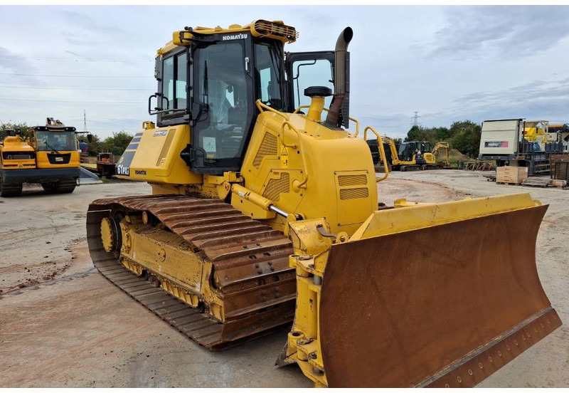 Komatsu D61PXI-24E0 - 推土机:图1 Komatsu D61PXI-24E0 - 推土机:图1