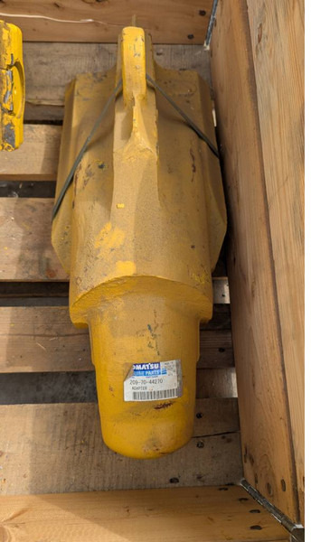 Komatsu PC800 ADAPTER 209-70-44270 K130385CC - 铲斗 适用于 建筑机械:图1 Komatsu PC800 ADAPTER 209-70-44270 K130385CC - 铲斗 适用于 建筑机械:图1