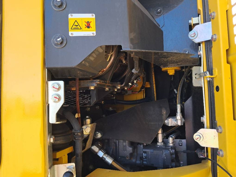 轮式挖掘机 Komatsu PW98MR-11E0:图10 轮式挖掘机 Komatsu PW98MR-11E0:图10