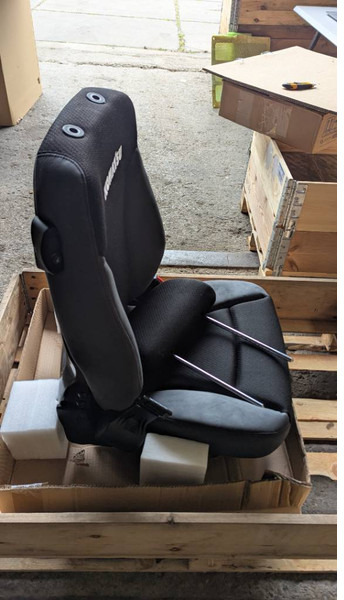 Komatsu WA380-8 SEAT ASS'Y 421-S33-6790 - 驾驶室和内部 适用于 建筑机械:图5 Komatsu WA380-8 SEAT ASS'Y 421-S33-6790 - 驾驶室和内部 适用于 建筑机械:图5