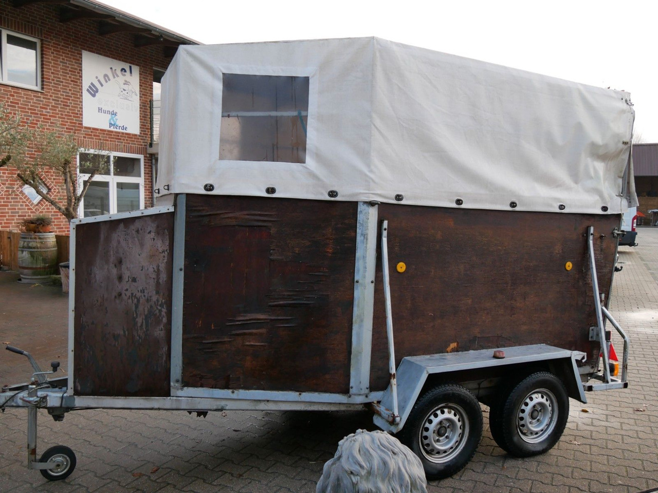 2 Pferde - 牲畜运输拖车:图2 2 Pferde - 牲畜运输拖车:图2