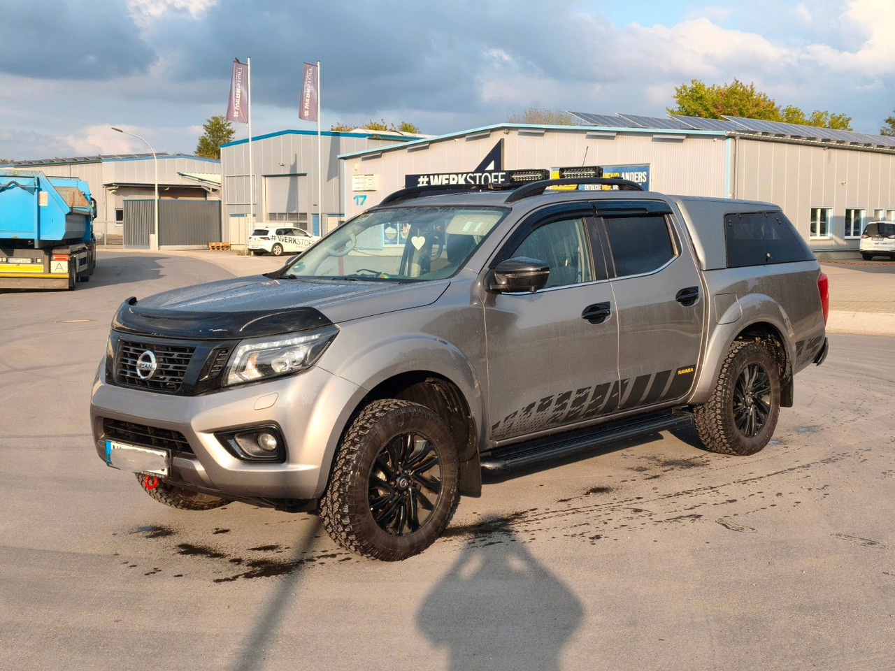 Nissan Navara NP300 N-Guard Double Cab 4x4 - 越野车:图1 Nissan Navara NP300 N-Guard Double Cab 4x4 - 越野车:图1