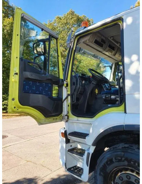 新的 垃圾车 Iveco 260S 42 WAAGE 5 m³ Zöller Medium XXL 24 Umleerer:图16 新的 垃圾车 Iveco 260S 42 WAAGE 5 m³ Zöller Medium XXL 24 Umleerer:图16