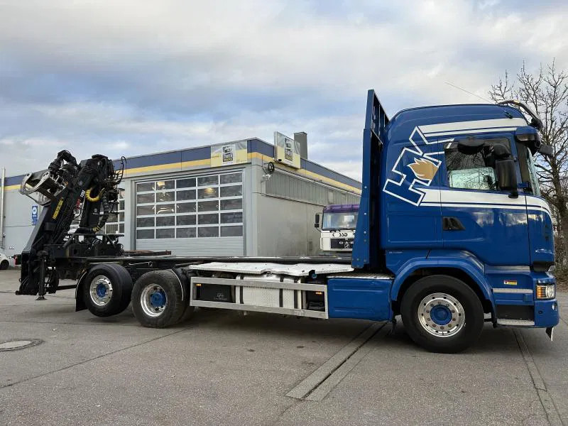 Scania 6x2 Kurzholz LOGLIFT 125 ZT 93 - 木材运输车:图1 Scania 6x2 Kurzholz LOGLIFT 125 ZT 93 - 木材运输车:图1
