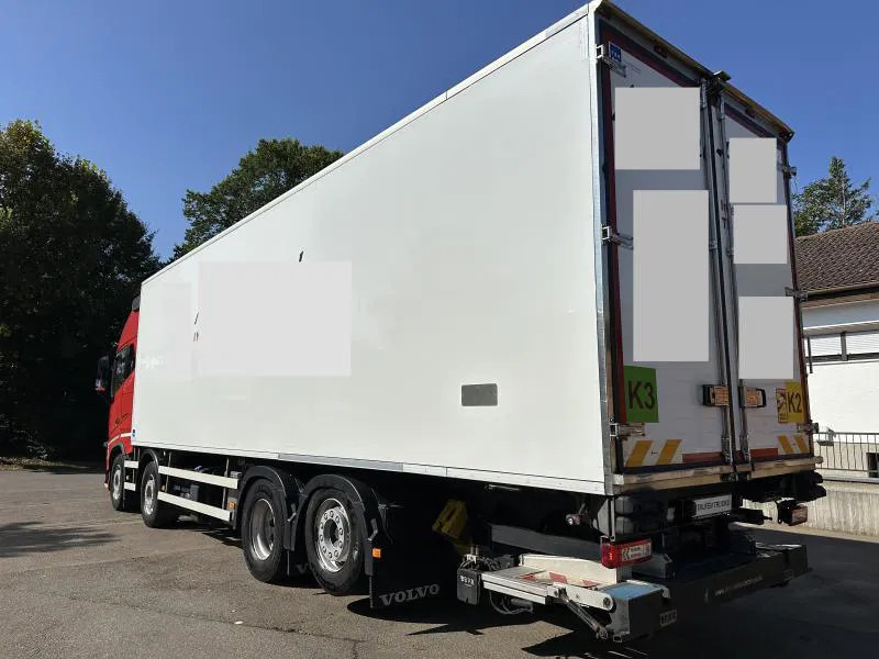 Volvo FH 16 550XL*8x2*Tief Kühlkoffer*ThermoKing*LBW - 冷藏车:图3 Volvo FH 16 550XL*8x2*Tief Kühlkoffer*ThermoKing*LBW - 冷藏车:图3