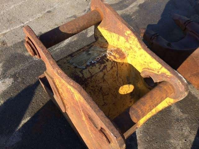 CATERPILLAR 290mm - Type Tractopelle - 挖掘机铲斗:图4 CATERPILLAR 290mm - Type Tractopelle - 挖掘机铲斗:图4