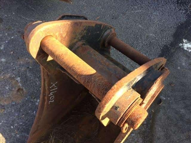 CATERPILLAR 415mm - Type Tractopelle - 挖掘机铲斗:图4 CATERPILLAR 415mm - Type Tractopelle - 挖掘机铲斗:图4