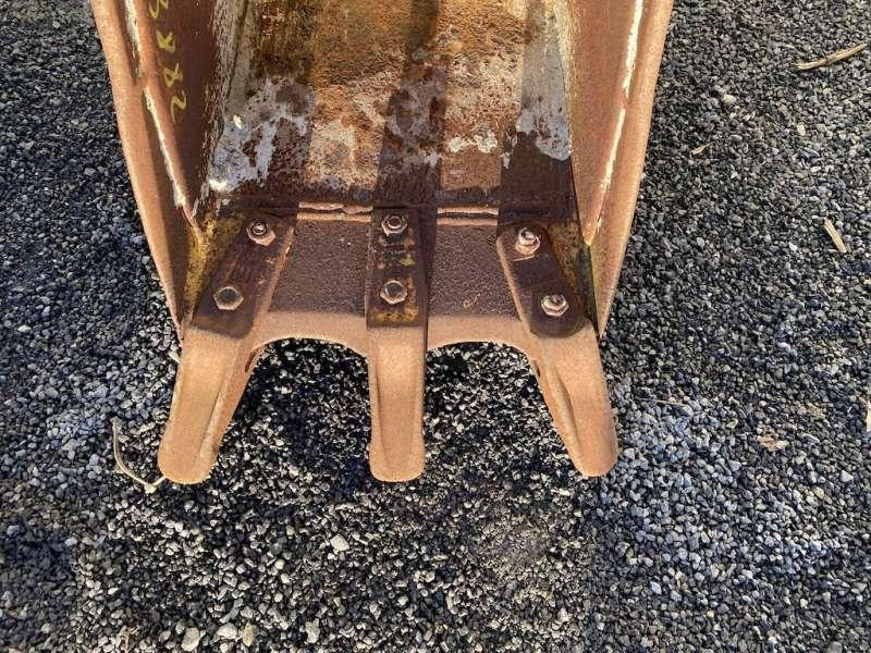 CATERPILLAR 420mm - 挖掘机铲斗:图2 CATERPILLAR 420mm - 挖掘机铲斗:图2