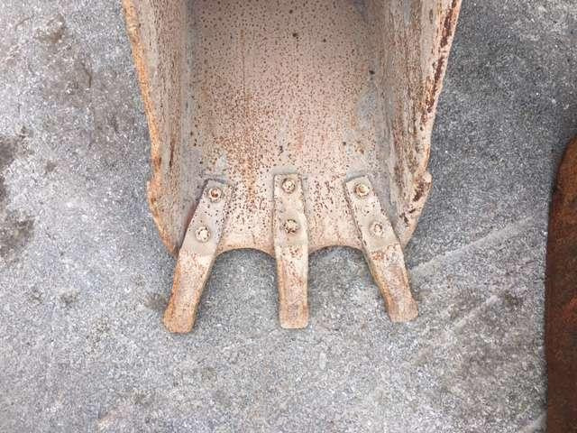 CATERPILLAR 450mm - Tractopelle - 挖掘机铲斗:图3 CATERPILLAR 450mm - Tractopelle - 挖掘机铲斗:图3