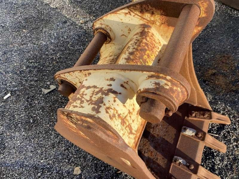 CATERPILLAR 570mm - type tractopelle - 挖掘机铲斗:图5 CATERPILLAR 570mm - type tractopelle - 挖掘机铲斗:图5