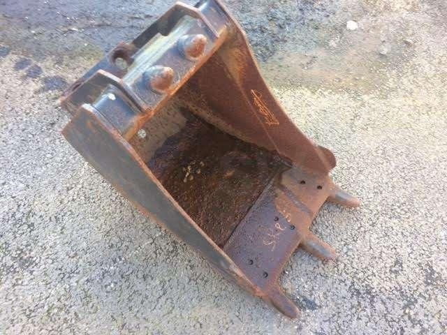 VOLVO 380mm - VOVLO 2,5 Tonnes - 挖掘机铲斗:图1 VOLVO 380mm - VOVLO 2,5 Tonnes - 挖掘机铲斗:图1