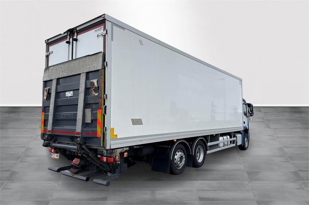 Mercedes-Benz 2546 6x2 L - 厢式卡车:图5 Mercedes-Benz 2546 6x2 L - 厢式卡车:图5