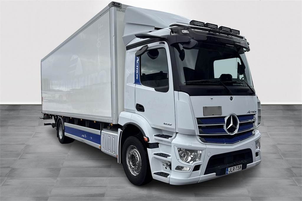 Mercedes-Benz ACTROS 1832 - 厢式卡车:图3 Mercedes-Benz ACTROS 1832 - 厢式卡车:图3