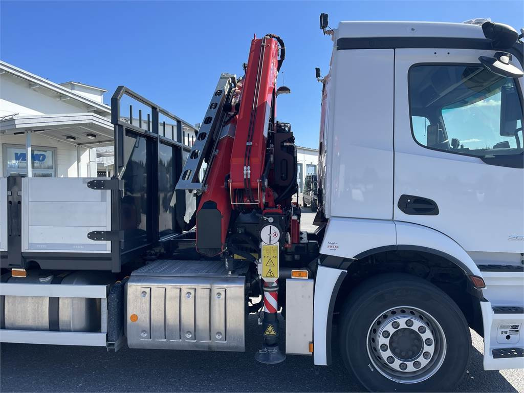 Mercedes-Benz ACTROS 2532L 6x2 - 起重车:图3 Mercedes-Benz ACTROS 2532L 6x2 - 起重车:图3