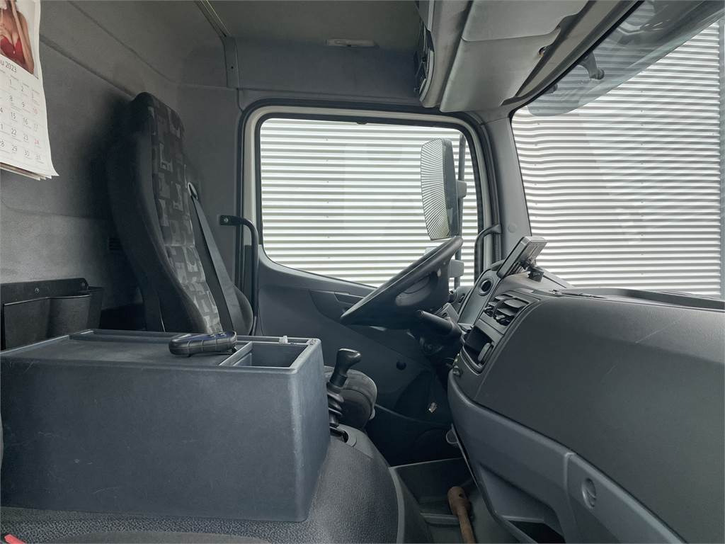 Mercedes-Benz ATEGO 1524L/42 - 厢式卡车:图4 Mercedes-Benz ATEGO 1524L/42 - 厢式卡车:图4
