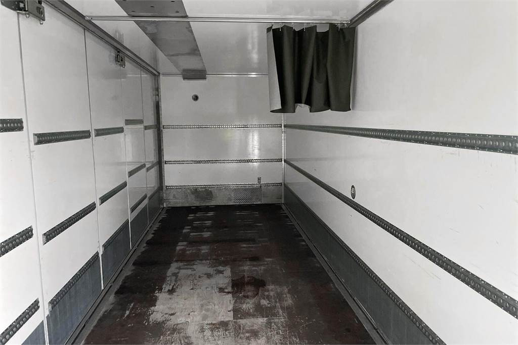 Mercedes-Benz Actros 5 SM 1827L - 厢式卡车:图5 Mercedes-Benz Actros 5 SM 1827L - 厢式卡车:图5