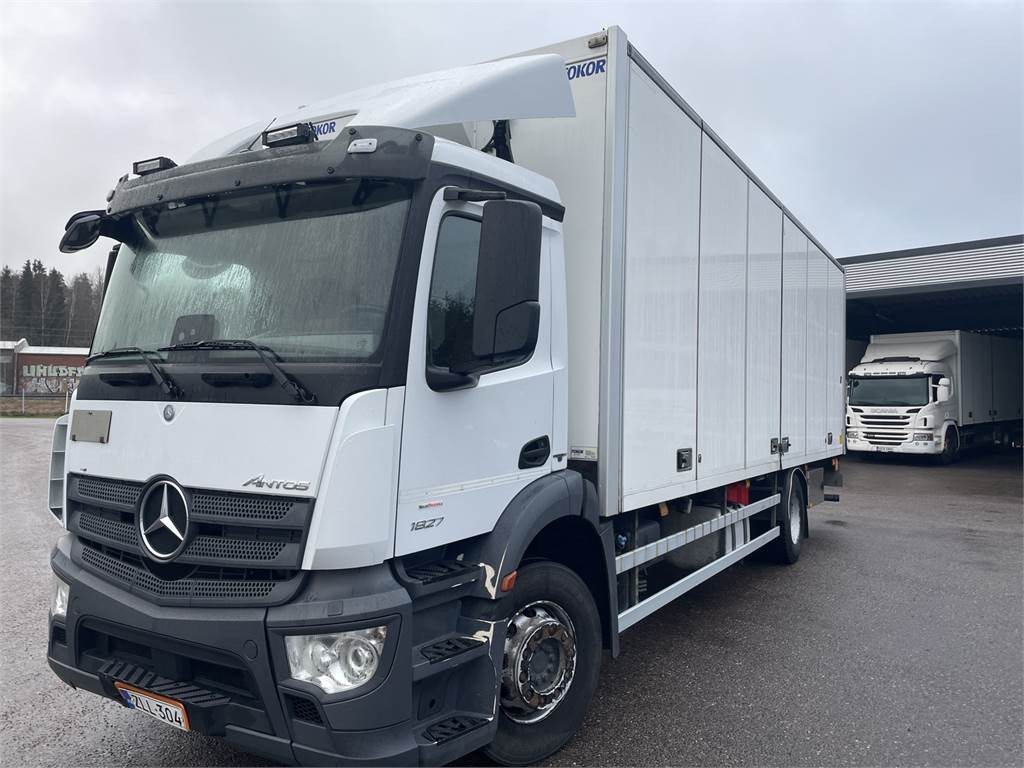 Mercedes-Benz Antos 1827 L/4x2 KSA-UMPIKORI+PL-NOSTIN - 厢式卡车:图1 Mercedes-Benz Antos 1827 L/4x2 KSA-UMPIKORI+PL-NOSTIN - 厢式卡车:图1