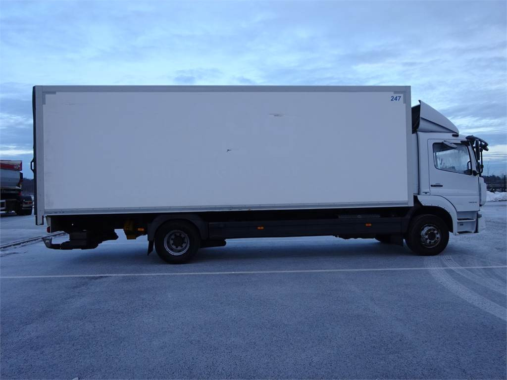 Mercedes-Benz Atego 1524L KSA-kori + PL - 厢式卡车:图4 Mercedes-Benz Atego 1524L KSA-kori + PL - 厢式卡车:图4
