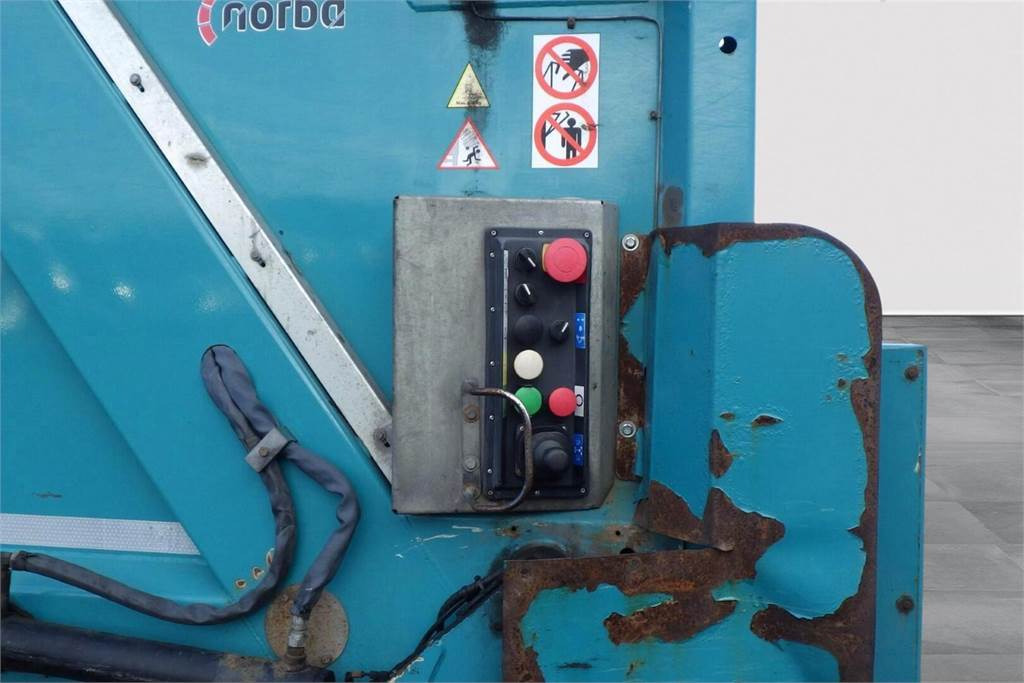 垃圾车 Mercedes-Benz ECONIC 2635 L ENA Norba RL-300 22H25：图10