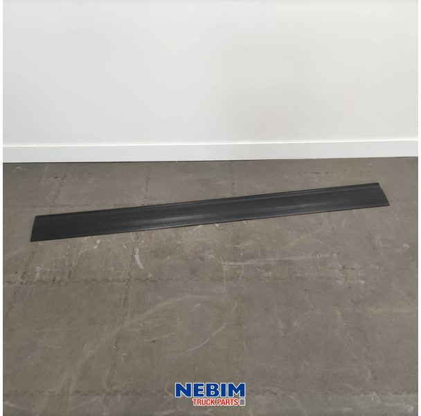 Volvo Volvo - 78583042 - Sideskirt extention aero rechts boven 1865mm - 备件 适用于 卡车:图1 Volvo Volvo - 78583042 - Sideskirt extention aero rechts boven 1865mm - 备件 适用于 卡车:图1