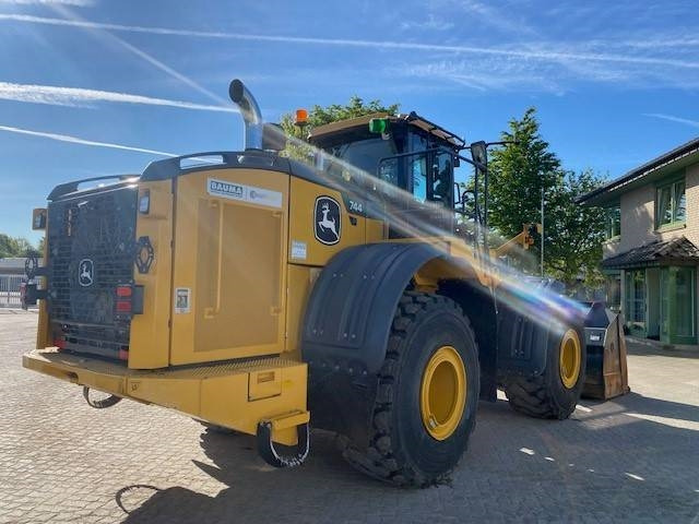 John Deere 744 P MIETE / RENTAL (12002126) - 轮式装载机:图5 John Deere 744 P MIETE / RENTAL (12002126) - 轮式装载机:图5