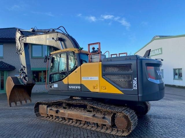 Volvo EC 250 E NL MIETE / RENTAL (12001056) - 履带式挖掘机:图2 Volvo EC 250 E NL MIETE / RENTAL (12001056) - 履带式挖掘机:图2