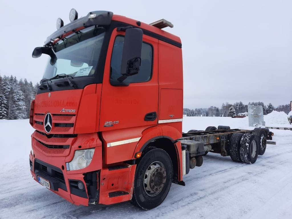 Mercedes-Benz Actros 2545 - 驾驶室底盘卡车:图1 Mercedes-Benz Actros 2545 - 驾驶室底盘卡车:图1