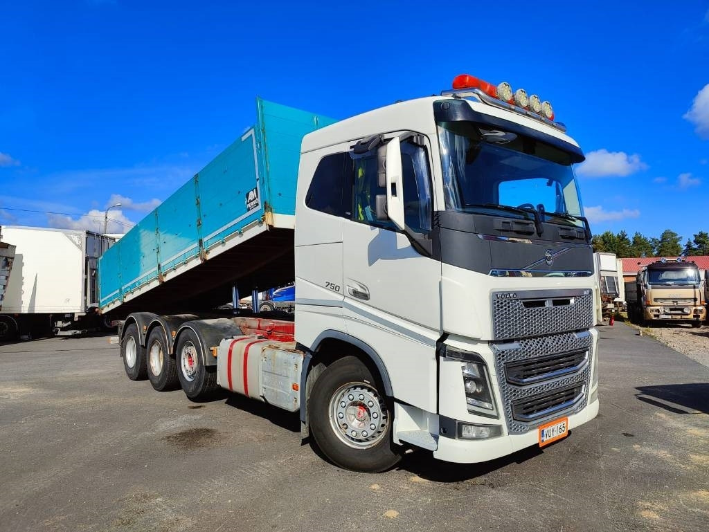 Volvo FH 16 750 - 翻斗车:图2 Volvo FH 16 750 - 翻斗车:图2