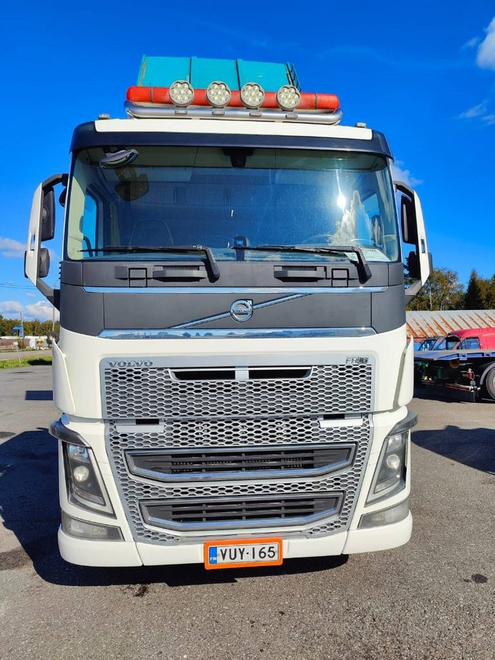 Volvo FH 16 750 - 翻斗车:图3 Volvo FH 16 750 - 翻斗车:图3