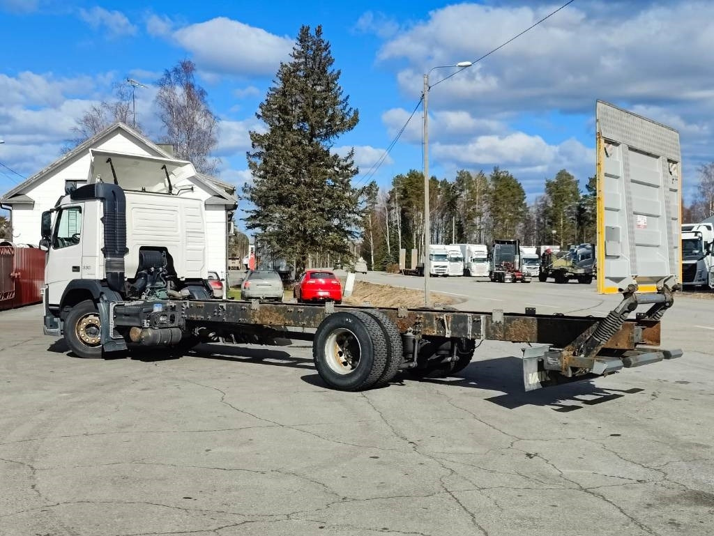 Volvo FM 11 - 驾驶室底盘卡车:图4 Volvo FM 11 - 驾驶室底盘卡车:图4