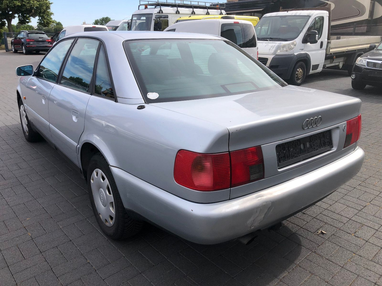 Audi A6 C4 1.8 Automatik - 轿车:图4 Audi A6 C4 1.8 Automatik - 轿车:图4