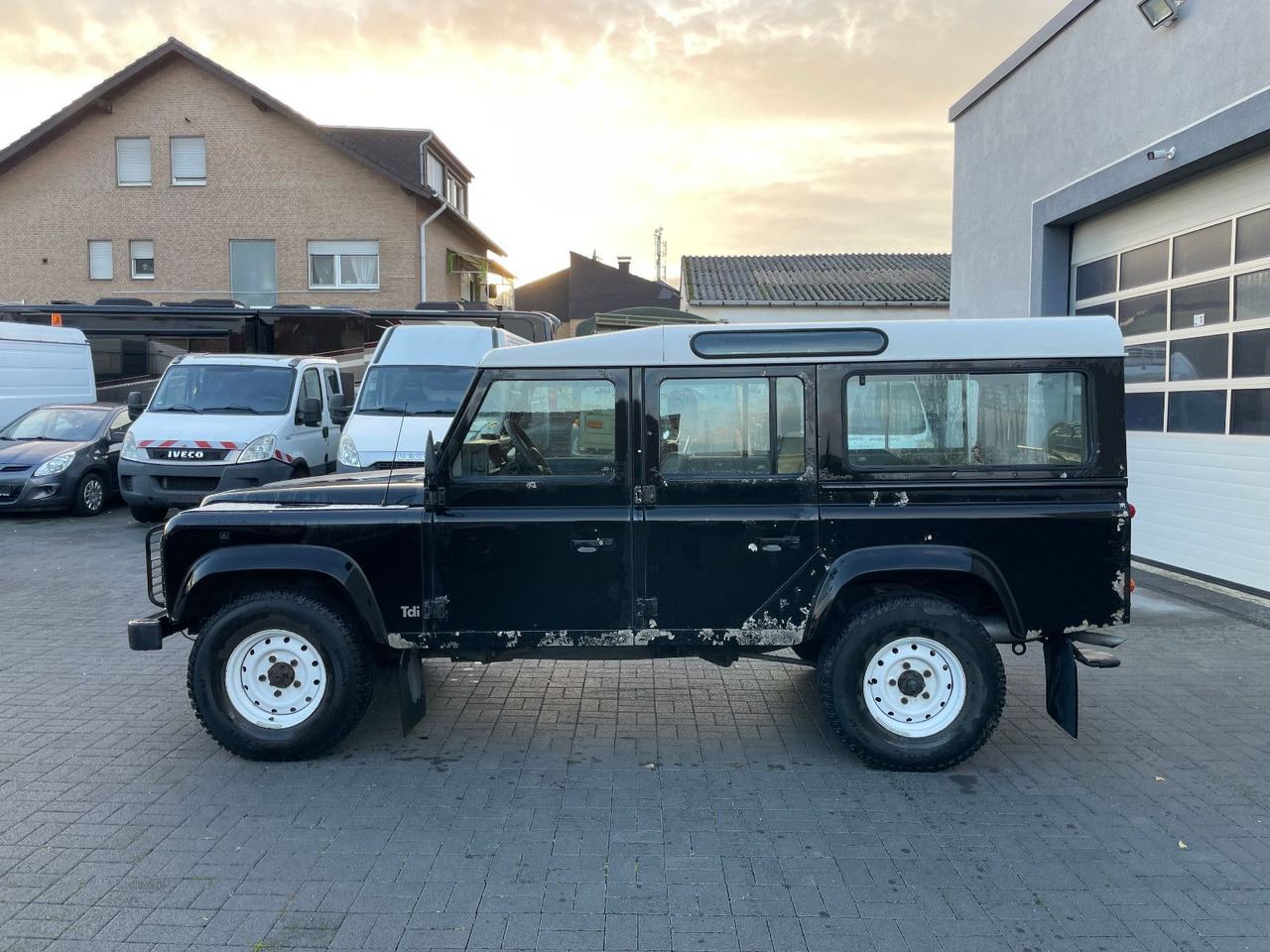 Land Rover Defender 110 SW 2.5 TD , Wohnm.Zulassung, 1.Hand - 越野车:图5 Land Rover Defender 110 SW 2.5 TD , Wohnm.Zulassung, 1.Hand - 越野车:图5