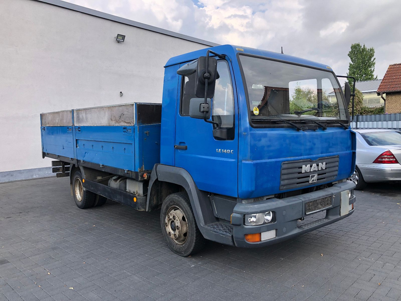 MAN LE 140 C Klima, Tempomat, TÜV 11-2025 - 平板货车:图3 MAN LE 140 C Klima, Tempomat, TÜV 11-2025 - 平板货车:图3
