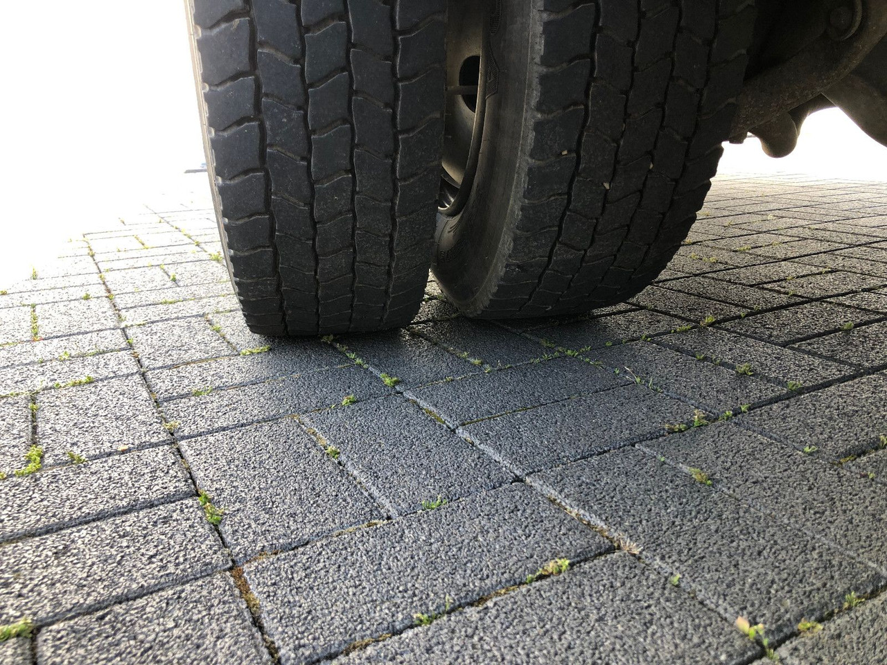 无侧窗厢式货车 Mercedes-Benz Vario 816：图21