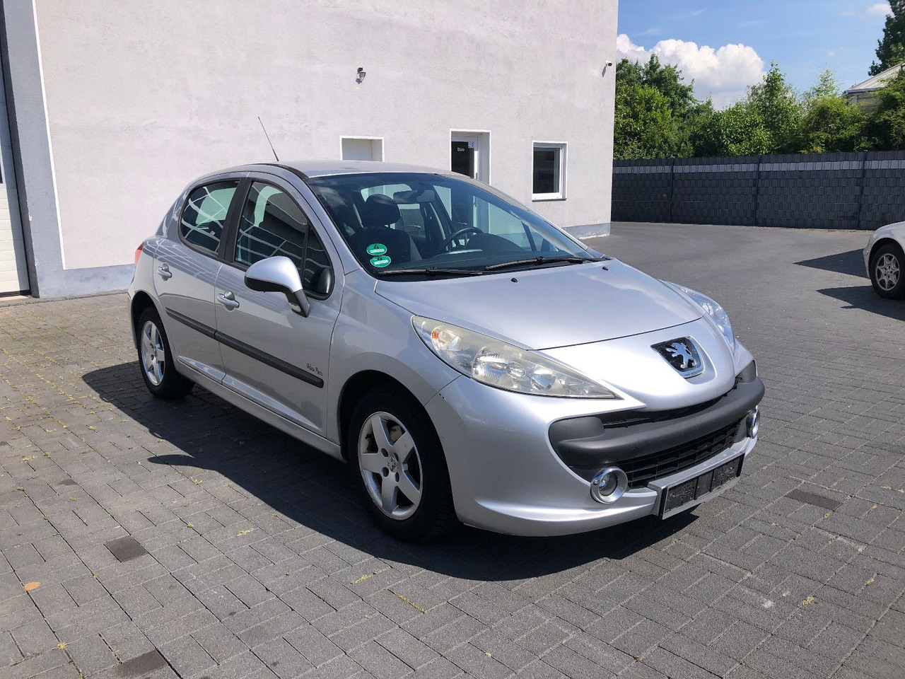 Peugeot 207 Urban Move 1.4i - 轿车:图1 Peugeot 207 Urban Move 1.4i - 轿车:图1