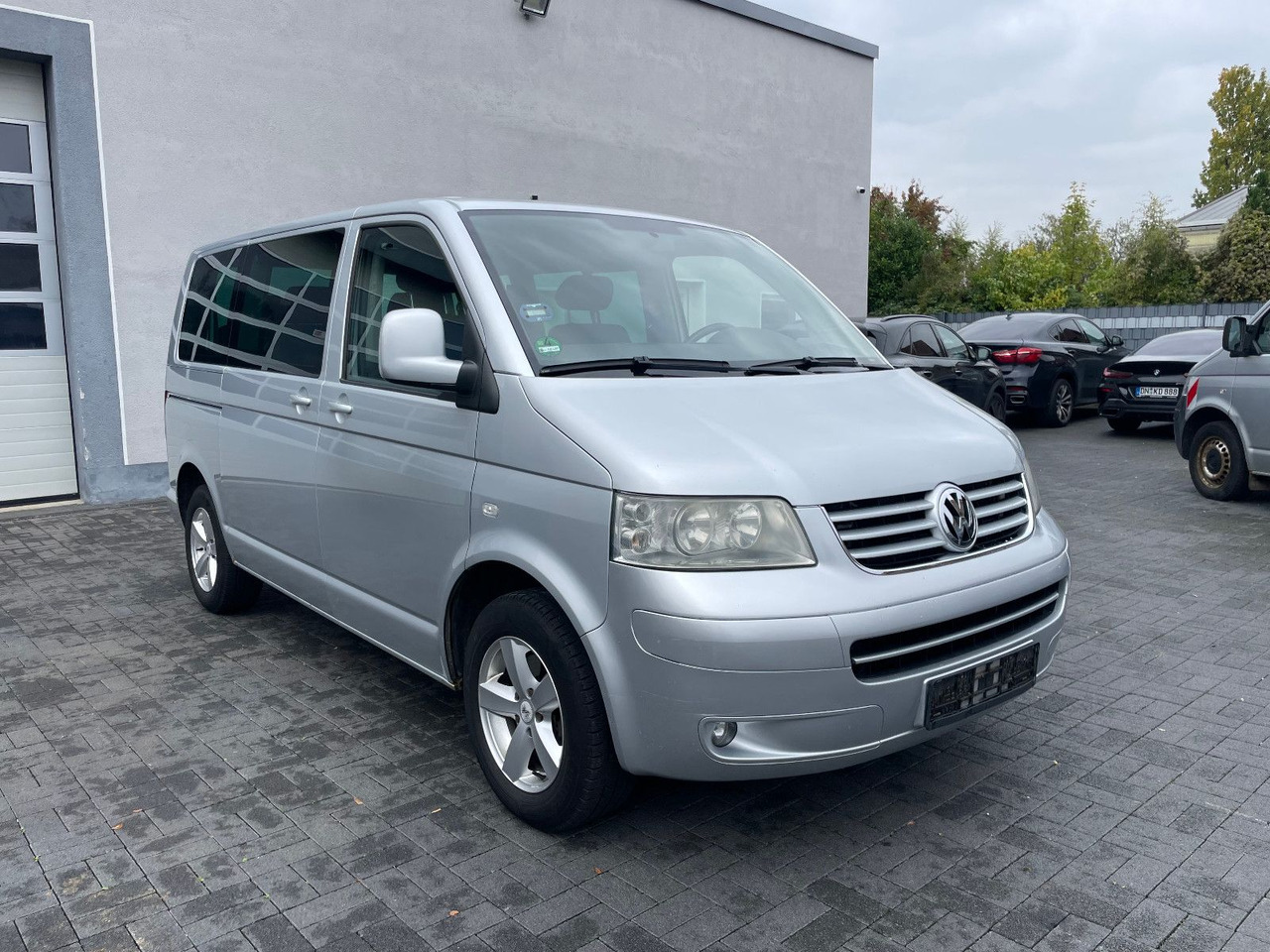 Volkswagen T5 2.5 TDi Caravelle 4Motion 8-Sitzer - 小型客车:图1 Volkswagen T5 2.5 TDi Caravelle 4Motion 8-Sitzer - 小型客车:图1