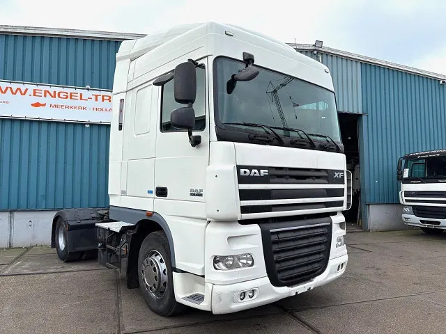 DAF XF 105.460 ATE SPACECAB 4x2 ONLY 835.500 KM (ZF-MANUAL GEARBOX / ZF-INTARDER / AIRCONDITIONING / EURO 5) - 牵引车:图2 DAF XF 105.460 ATE SPACECAB 4x2 ONLY 835.500 KM (ZF-MANUAL GEARBOX / ZF-INTARDER / AIRCONDITIONING / EURO 5) - 牵引车:图2
